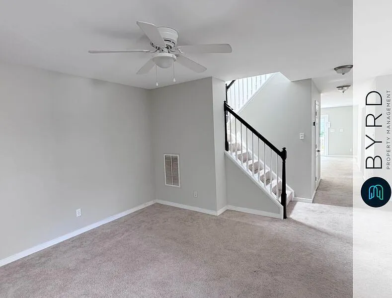4 bed, 2.5 bath, 1892 sqft, $2,595 — Photo 4