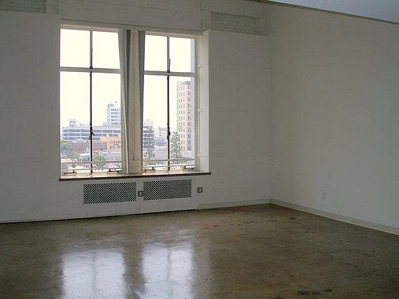 5th image of 409 W Olympic Blvd #411