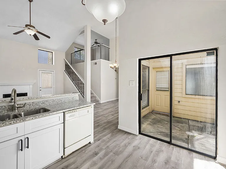 15419 Scenic Haven Dr — Photo 9