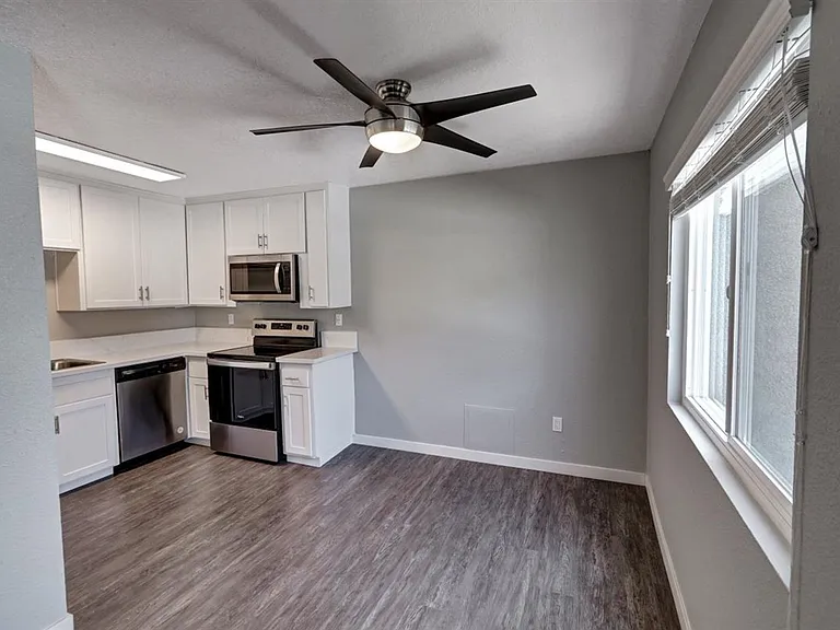West Fifth Apartments — Photo 73