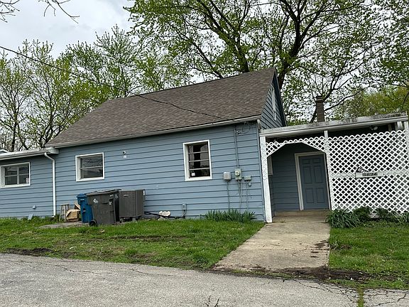 2nd image of 5834 W 62nd St