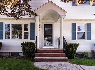 21 Colonial Rd, Woburn, MA 01801