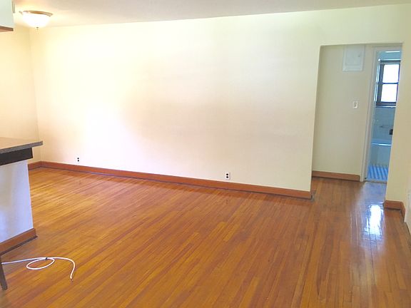 4th image of 19626 69th Ave