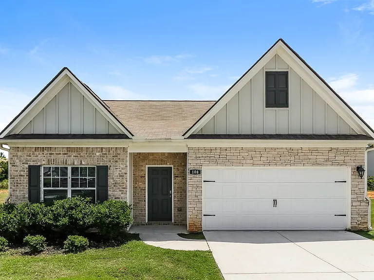 108 Innis Brook Cir — Photo 1