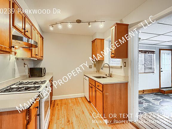5th image of 10239 Parkwood Dr