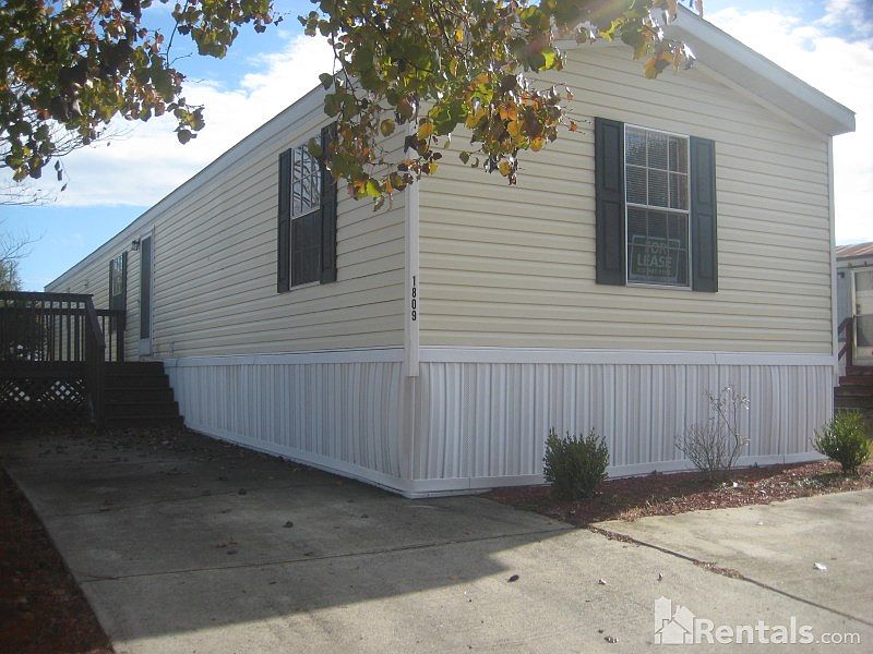 1st image of 1809 Derrick Dr
