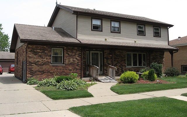 1st image of 809 Superior Ave
