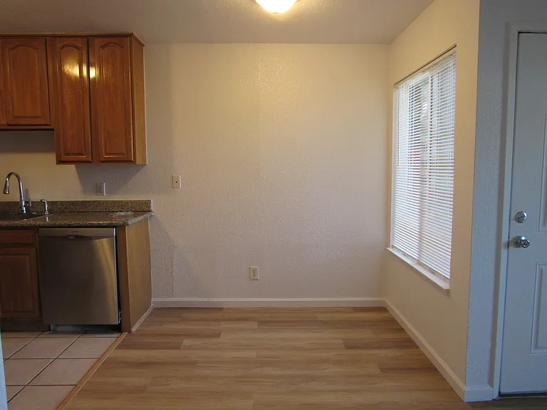 2005 San Jose Dr — Photo 10