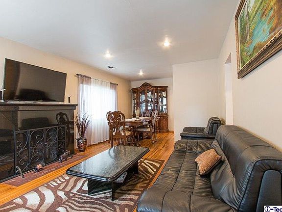 3rd image of 7711 Tujunga Ave