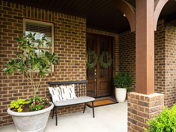 5th image of 513 Beasley Rd