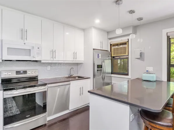 16 Stoner Avenue #1F, Great Neck, NY 11021