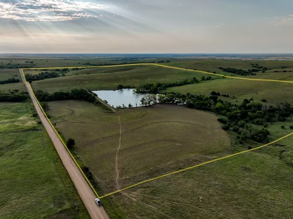 E Oak Dr, Lincoln, KS 67455