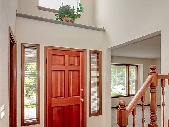 3rd image of 406 Sheridan Pl
