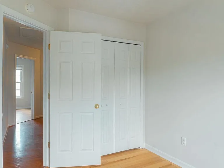 9836 Plaza View Way — Photo 34