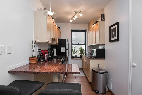 Rented by Emor Management Inc. | media 59