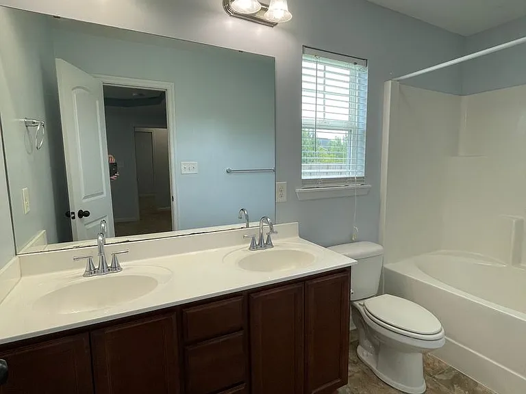 204 Misty Cove Ct — Photo 20