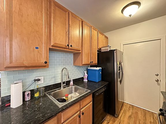 4th image of 921 W Sunnyside Ave #S3