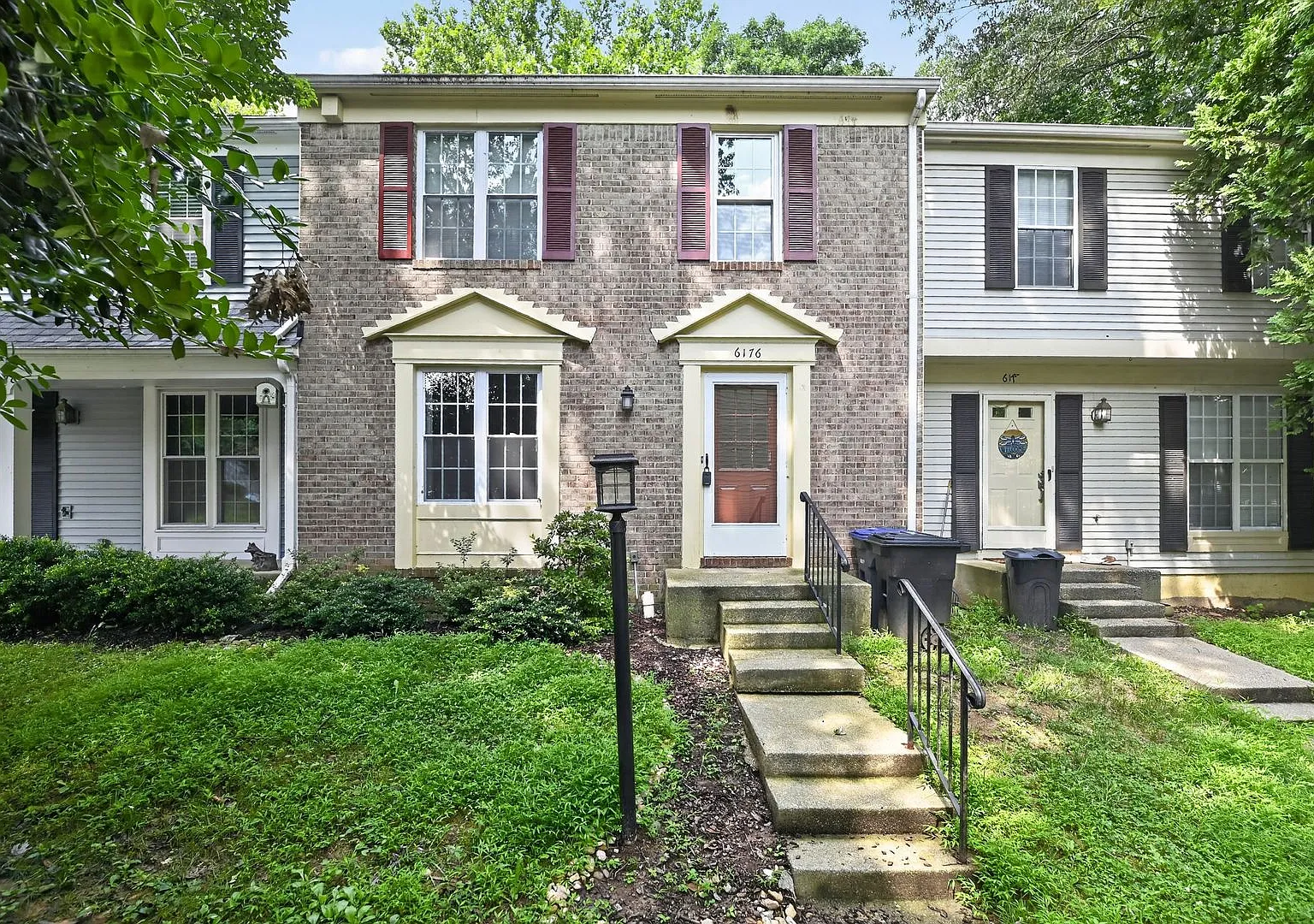 4br Burke Centre Townhome | 3 Finished Levels | Rent As Low As $3,400 With Long-Term Lease — Photo 2