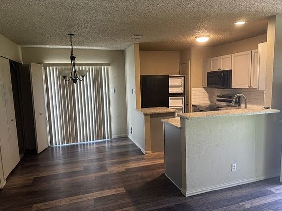 4th image of 14459 Edgemont St #1