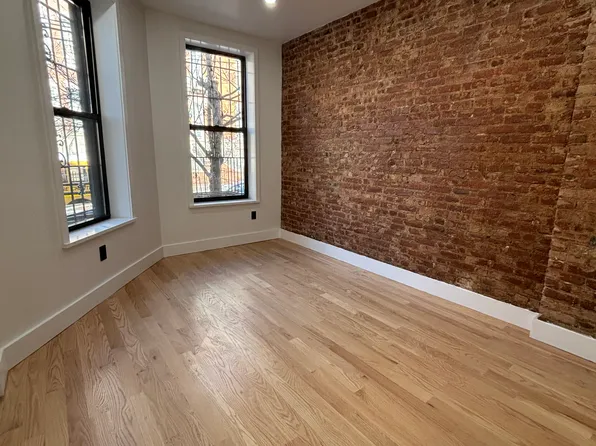 60-82 Catalpa Avenue image 2 of 10