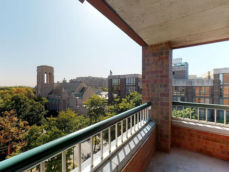 Evanston Place — Photo 22