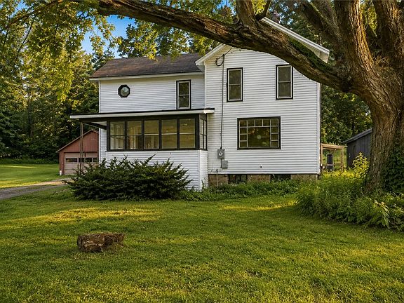 2nd image of 3989 Dean Rd