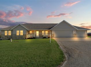 18556 County Road D62, Monticello, IA 52310