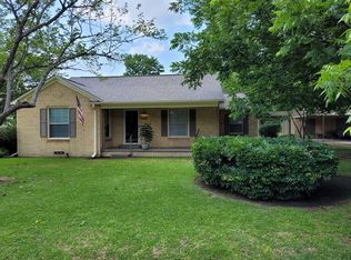 406 S 2nd St, Mabank, TX 75147