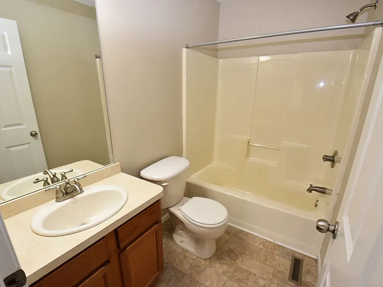 10600 Brummitt Rd — Photo 28