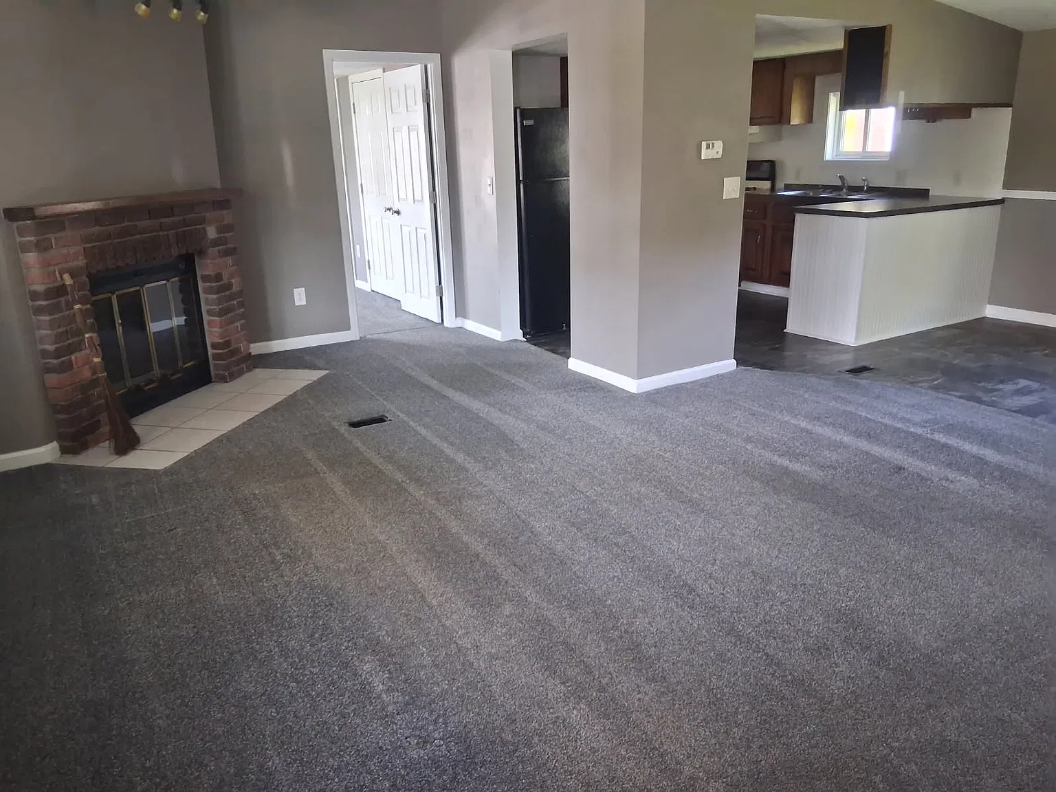 3 bed, 1248 sqft, $1,360 — Photo 2