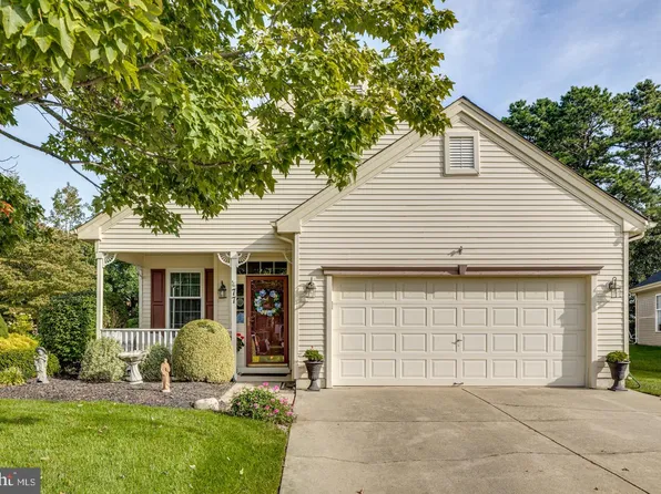 77 Warwick Way, Southampton, NJ 08088
