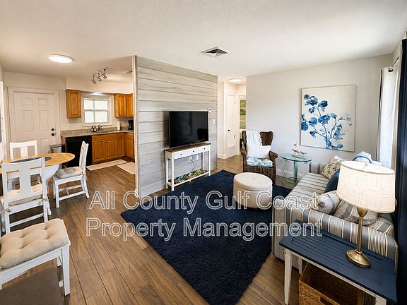 3rd image of 2804 19th Ave W