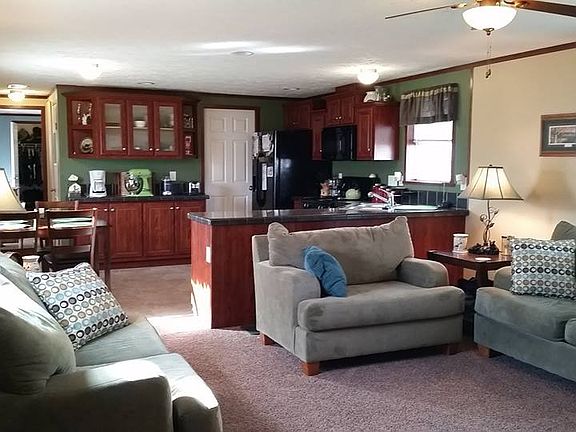 2nd image of 109 Newton St