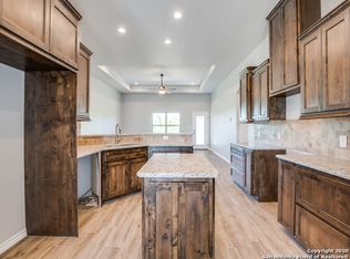 228 Agave Cir, Jourdanton, TX 78026