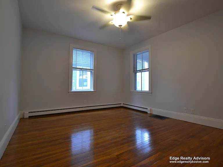 43 Aldie St #1 — Photo 10