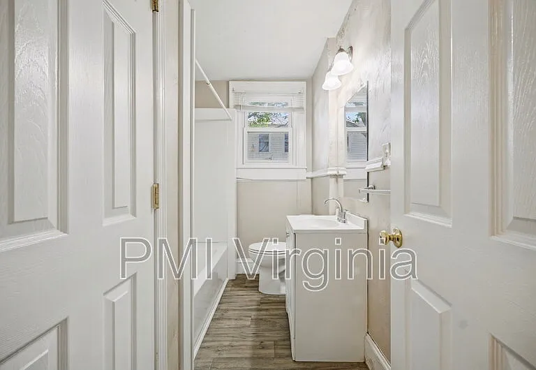1915 Lansing Ave — Photo 15