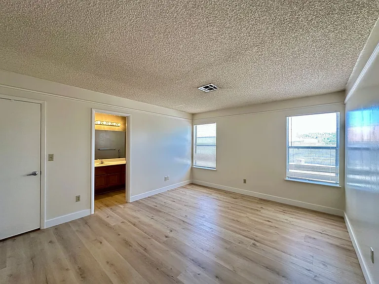 3124 Gentle Breeze St — Photo 11