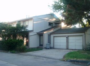 5556 Sante Fe Dr, Overland Park, KS 66202