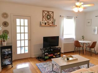 605 N Irving St APT 22, Arlington, VA 22201