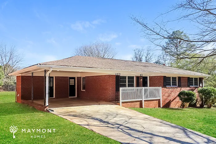 3 bed, 1.5 bath, 1097 sqft, $1,645 — Photo 3