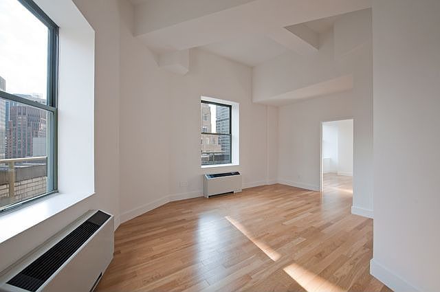 1st image of 99 John St Penthouse 4
