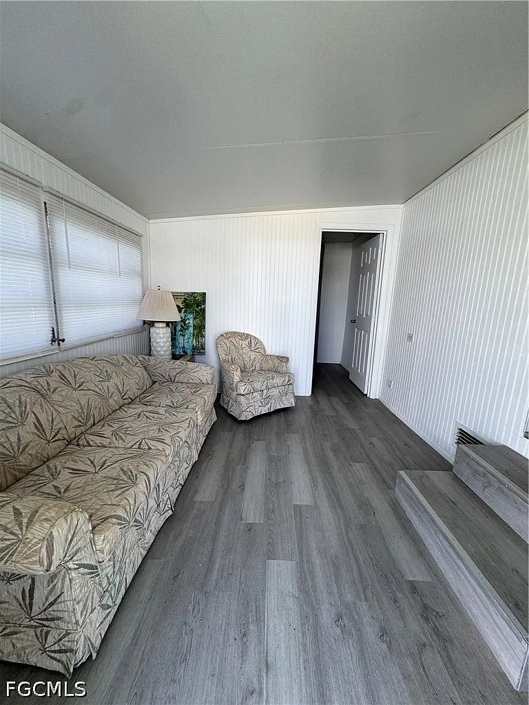 1 bed, 1.0 bath, 527 sqft, $900 — Photo 3