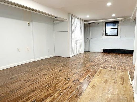 5th image of 557 45th St #Tb