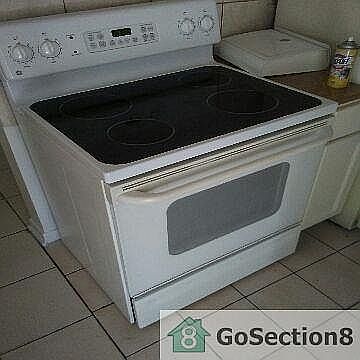4th image of 5305 Pinewood Ave