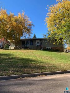 605 Juniata Ave, Dell Rapids, SD, 57022