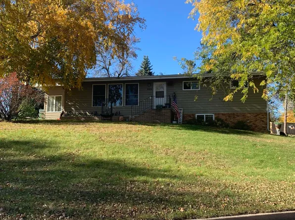 605 Juniata Ave, Dell Rapids, SD 57022