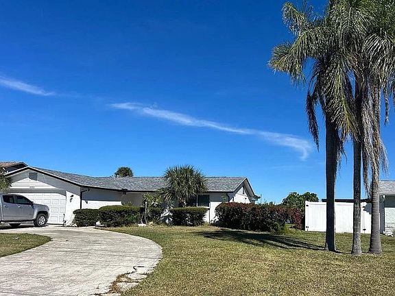 2nd image of 4933 Waterside Dr