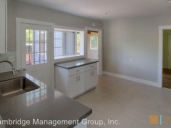 2nd image of 1635 Robinson Ave
