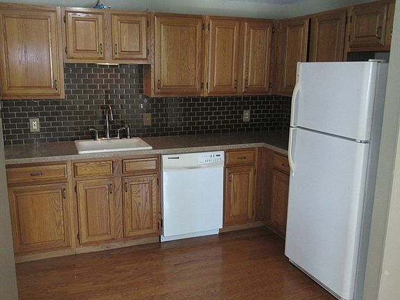 4th image of 14 Lantern Ln Unit 7