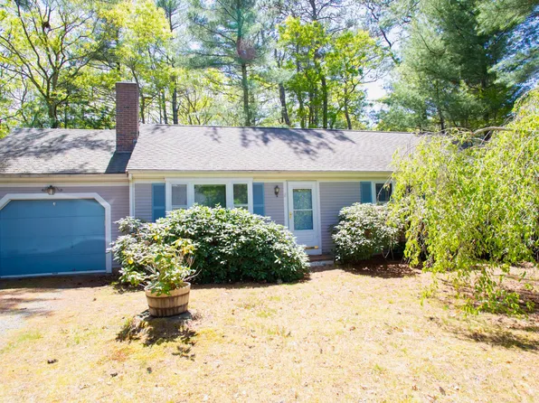8 Holiday Lane, Sandwich, MA 02563